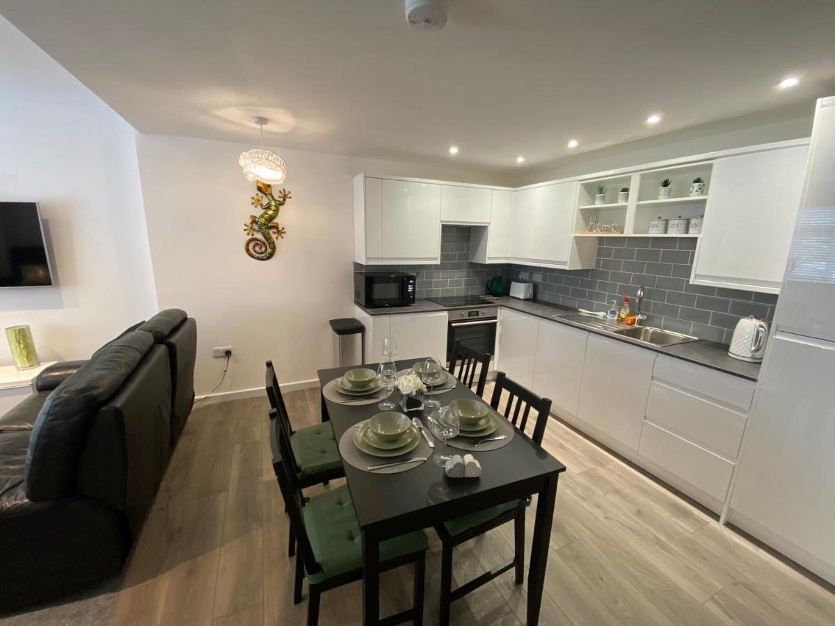 Modern 2 Bedroom Apartment, With Car Parking. Bitton Zewnętrze zdjęcie
