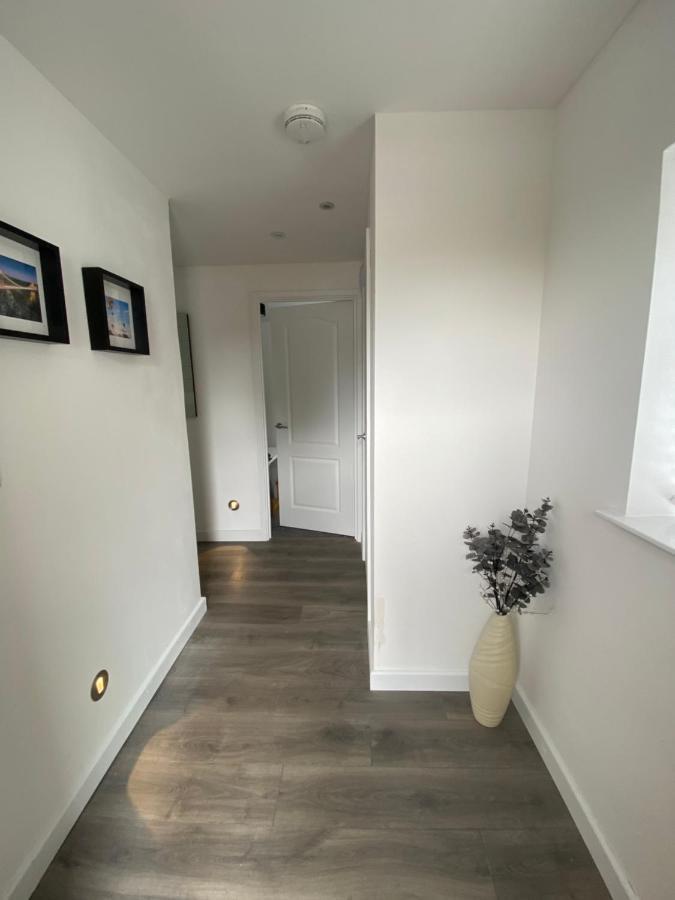 Modern 2 Bedroom Apartment, With Car Parking. Bitton Zewnętrze zdjęcie